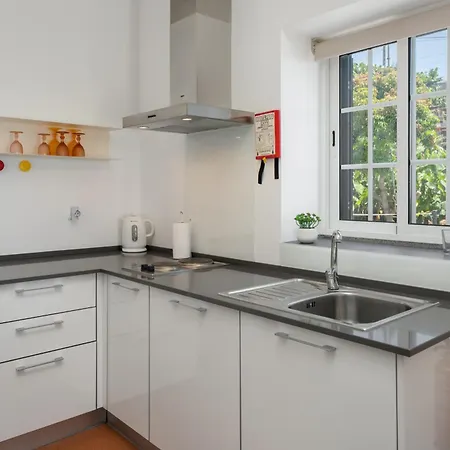 Villa Ourmadeira - Grayci's House, Contemporary Arco da Calheta (Madeira)