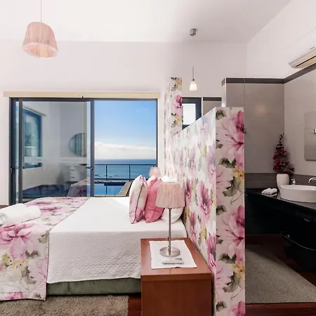 Villa Ourmadeira - Grayci's House, Contemporary *